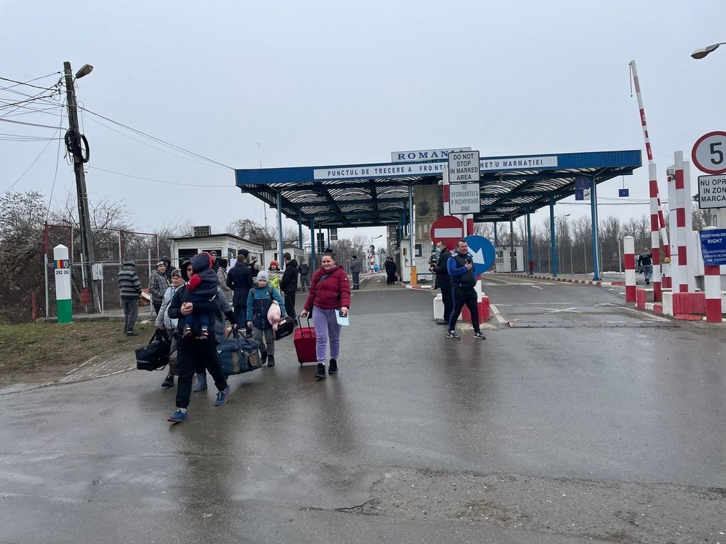 Ajutor oferit de Episcopia Maramureşului şi Sătmarului pentru refugiaţii din Ucraina 205081