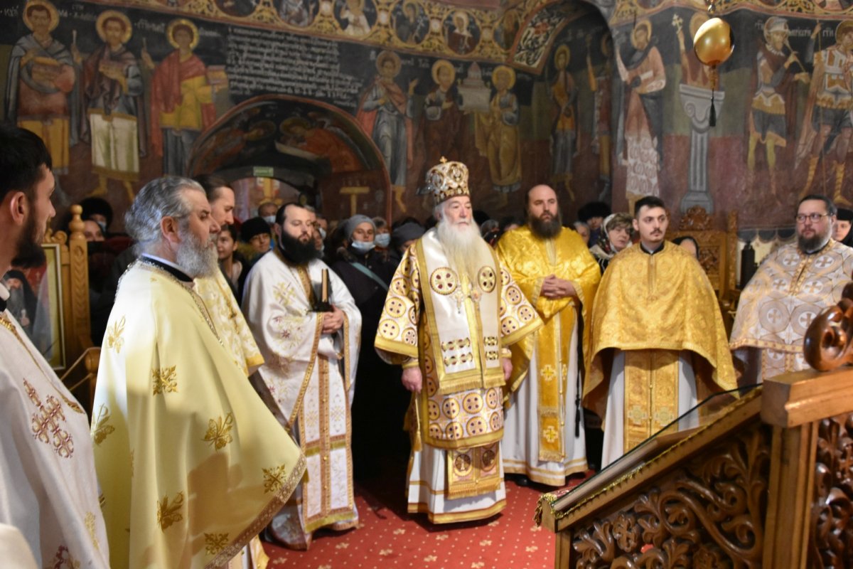 Popas duhovnicesc la Mănăstirea Topolnița din județul Mehedinți 205098