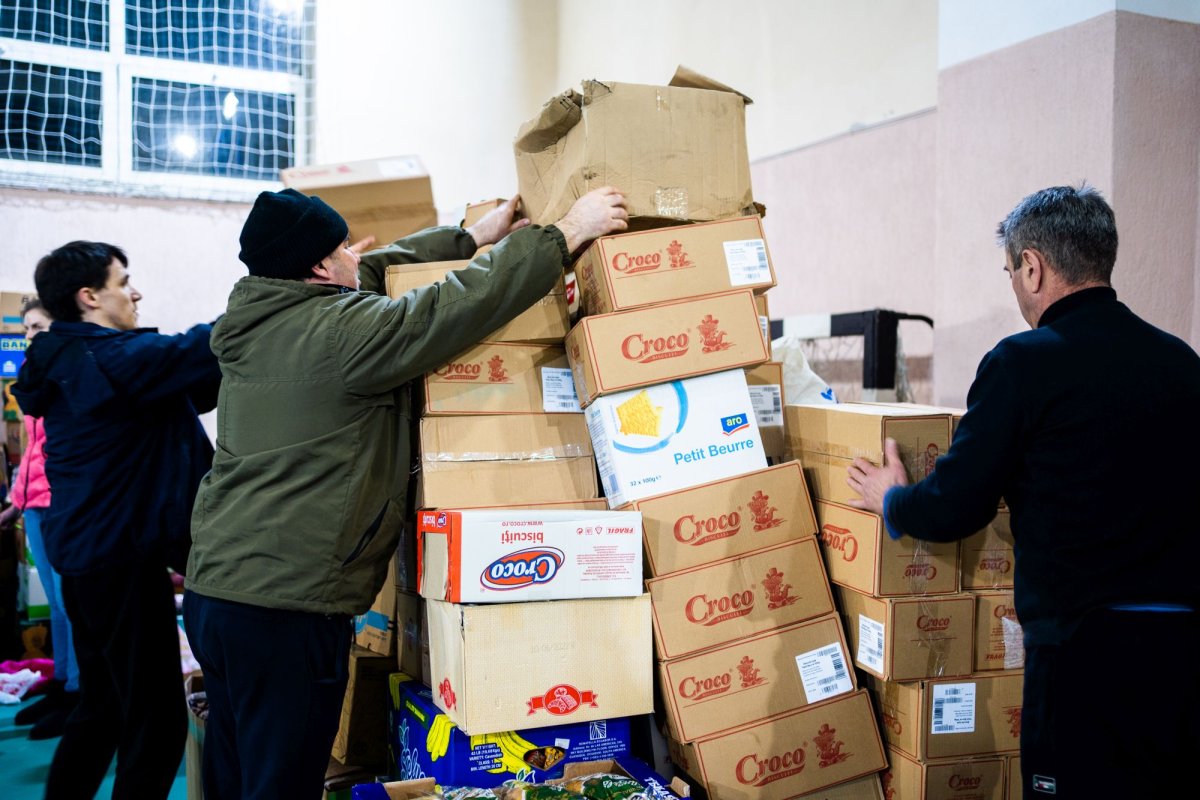 Un nou convoi umanitar a fost trimis către Ucraina 205375