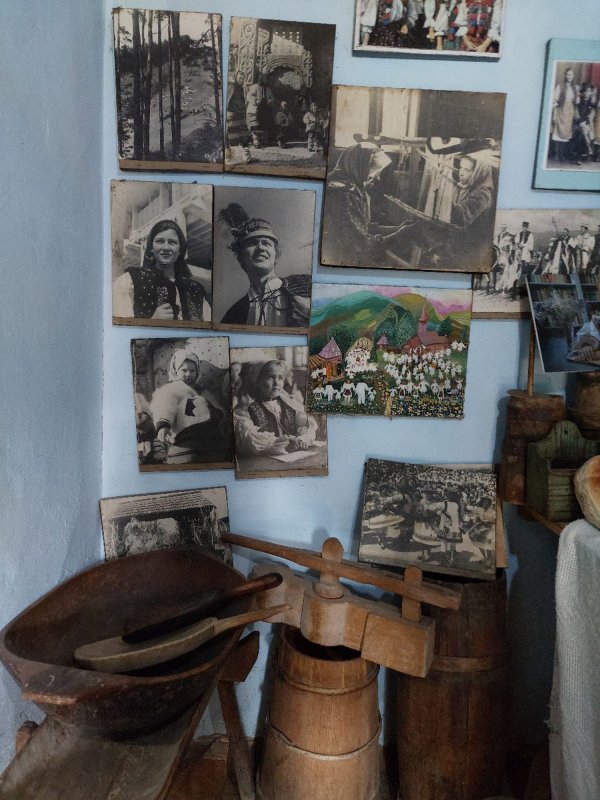 Lumea femeii maramureşene într-un singur muzeu 204986