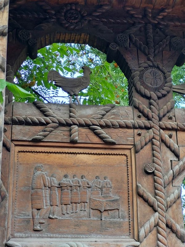 Lumea femeii maramureşene într-un singur muzeu 204995