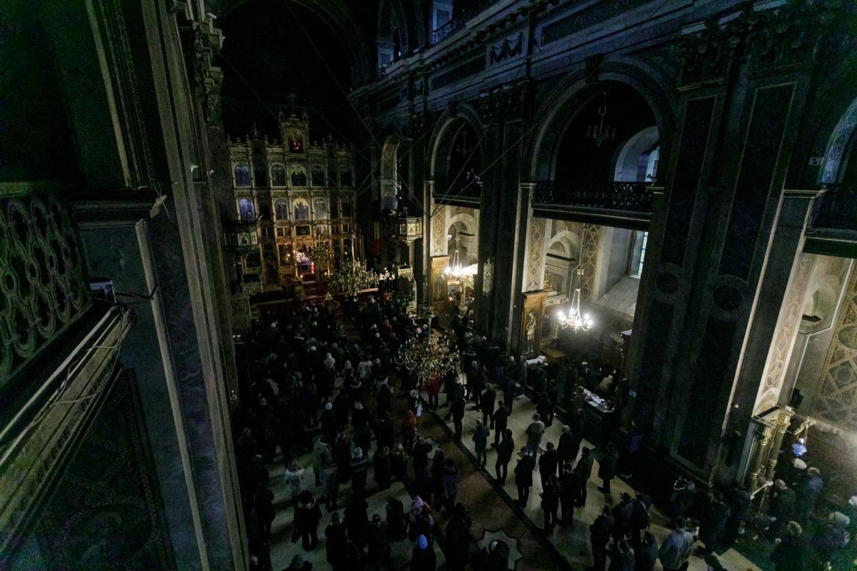 „Să fim cu gândul și cu toată lucrarea noastră uniți cu Dumnezeu” 205572