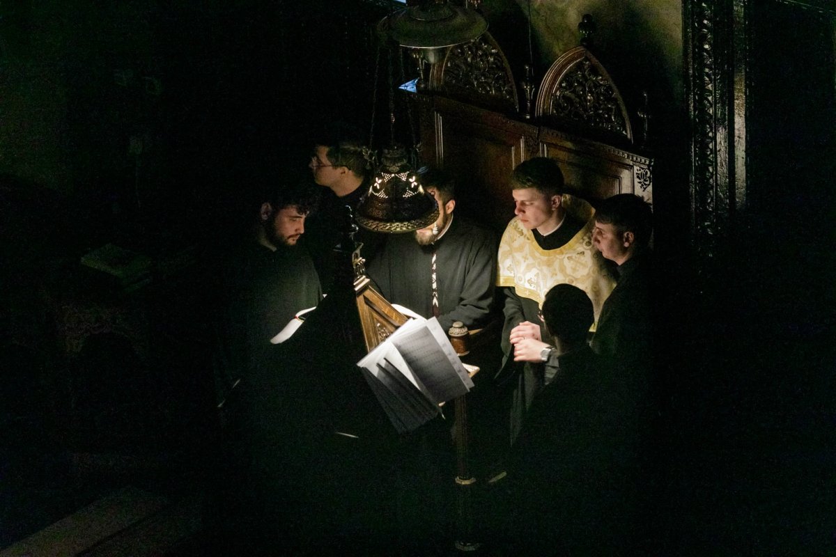 „Să fim cu gândul și cu toată lucrarea noastră uniți cu Dumnezeu” 205574