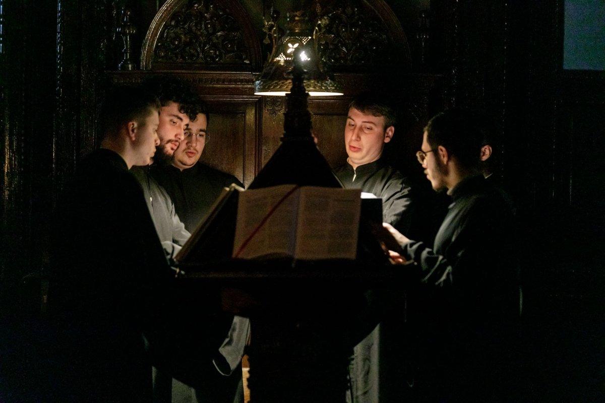 „Să fim cu gândul și cu toată lucrarea noastră uniți cu Dumnezeu” 205577