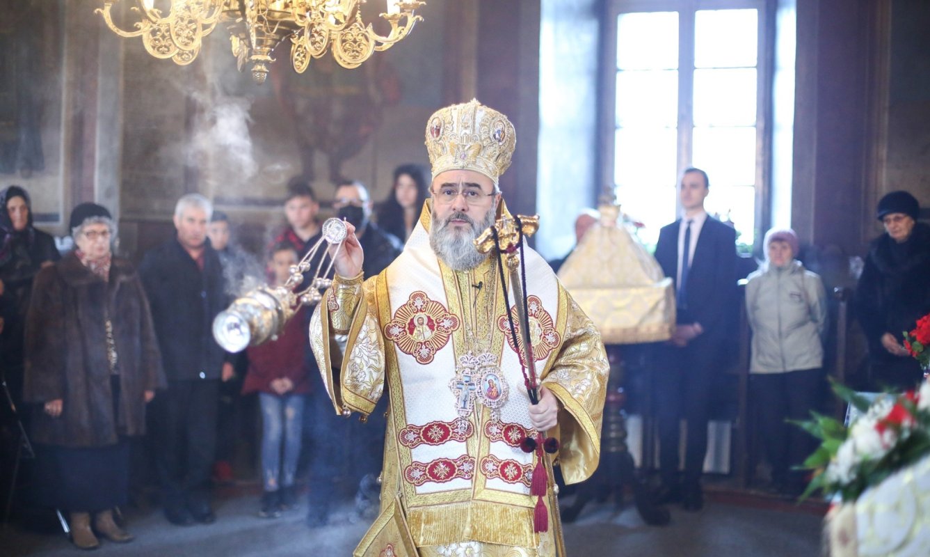 Slujiri și binecuvântări arhierești în eparhii din Muntenia și Dobrogea 205495