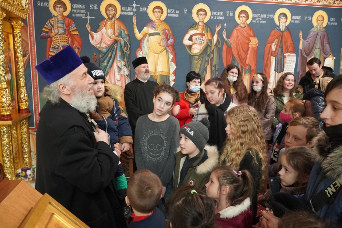 Comuniune şi rugăciune pentru mamele şi copiii ucraineni 205800