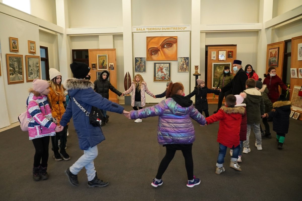 Comuniune şi rugăciune pentru mamele şi copiii ucraineni 205802