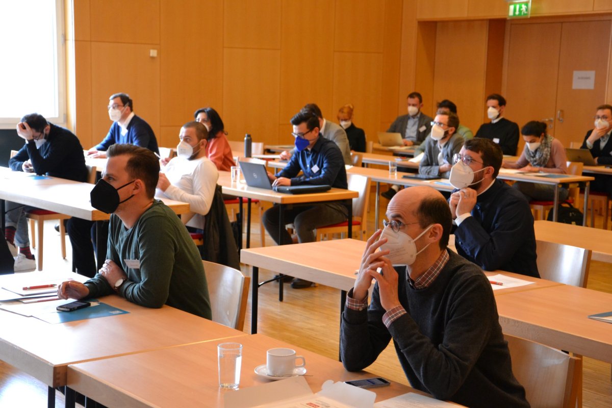 Conferință internațională despre mass-media și cultul creștin la Viena 205804