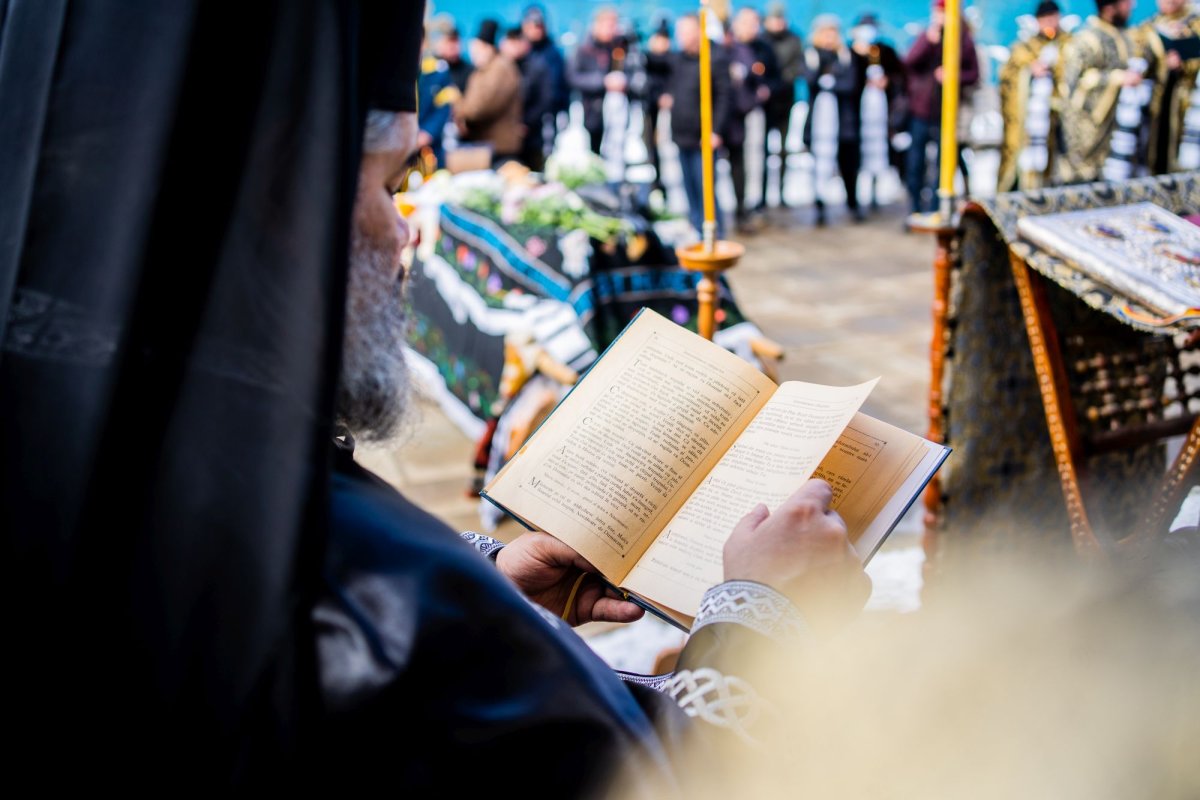 Prima stareță a Mănăstirii Voroneț a fost condusă pe ultimul drum pământesc 205910