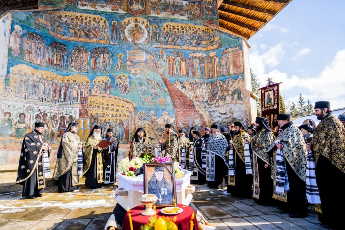 Prima stareță a Mănăstirii Voroneț a fost condusă pe ultimul drum pământesc 205914