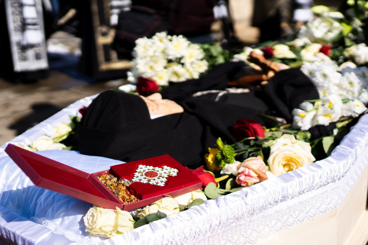 Prima stareță a Mănăstirii Voroneț a fost condusă pe ultimul drum pământesc 205921