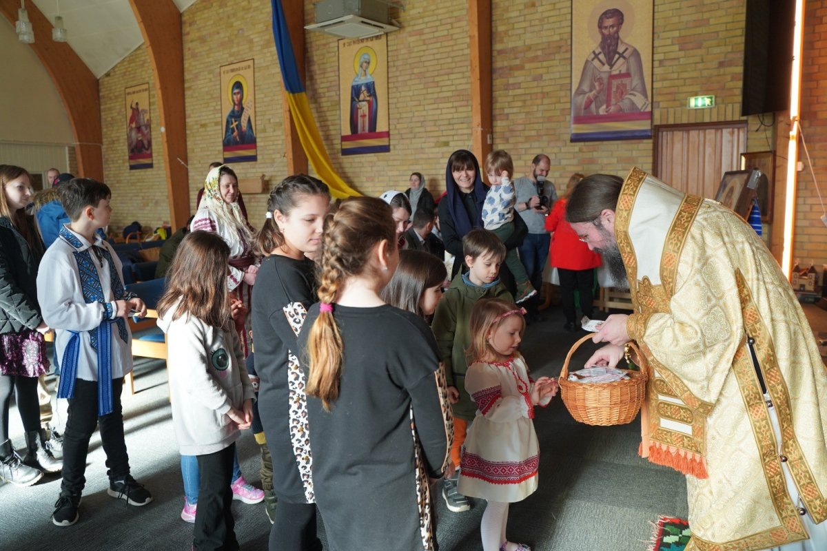 Rugăciune și filantropie în comunitățile românești de peste hotare 205969