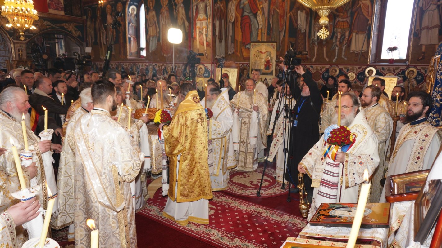 Sărbătorirea Sfântului Simeon Noul Teolog la biserica sa din Mănăstirea Cașin 206125
