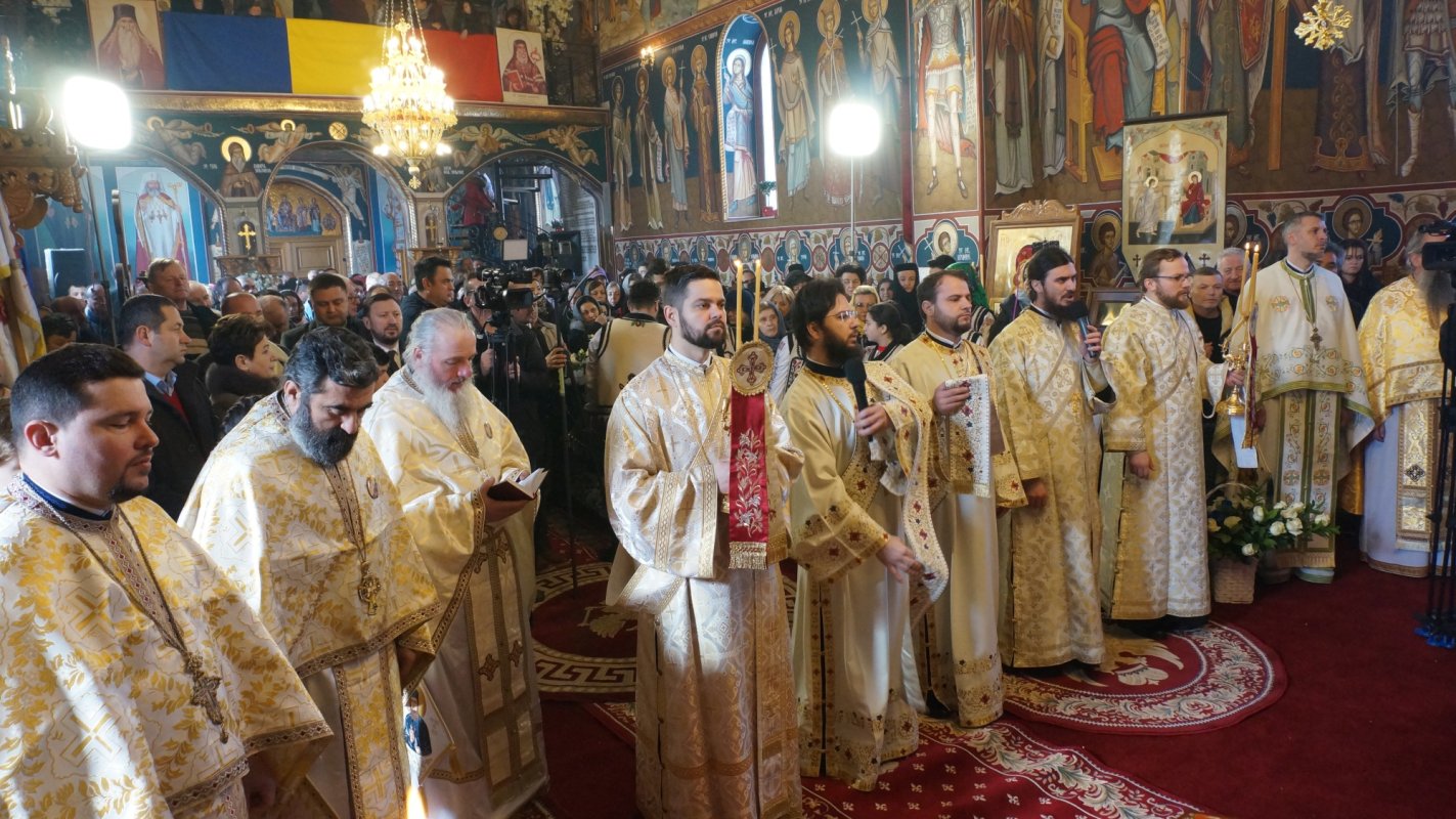 Sărbătorirea Sfântului Simeon Noul Teolog la biserica sa din Mănăstirea Cașin 206133
