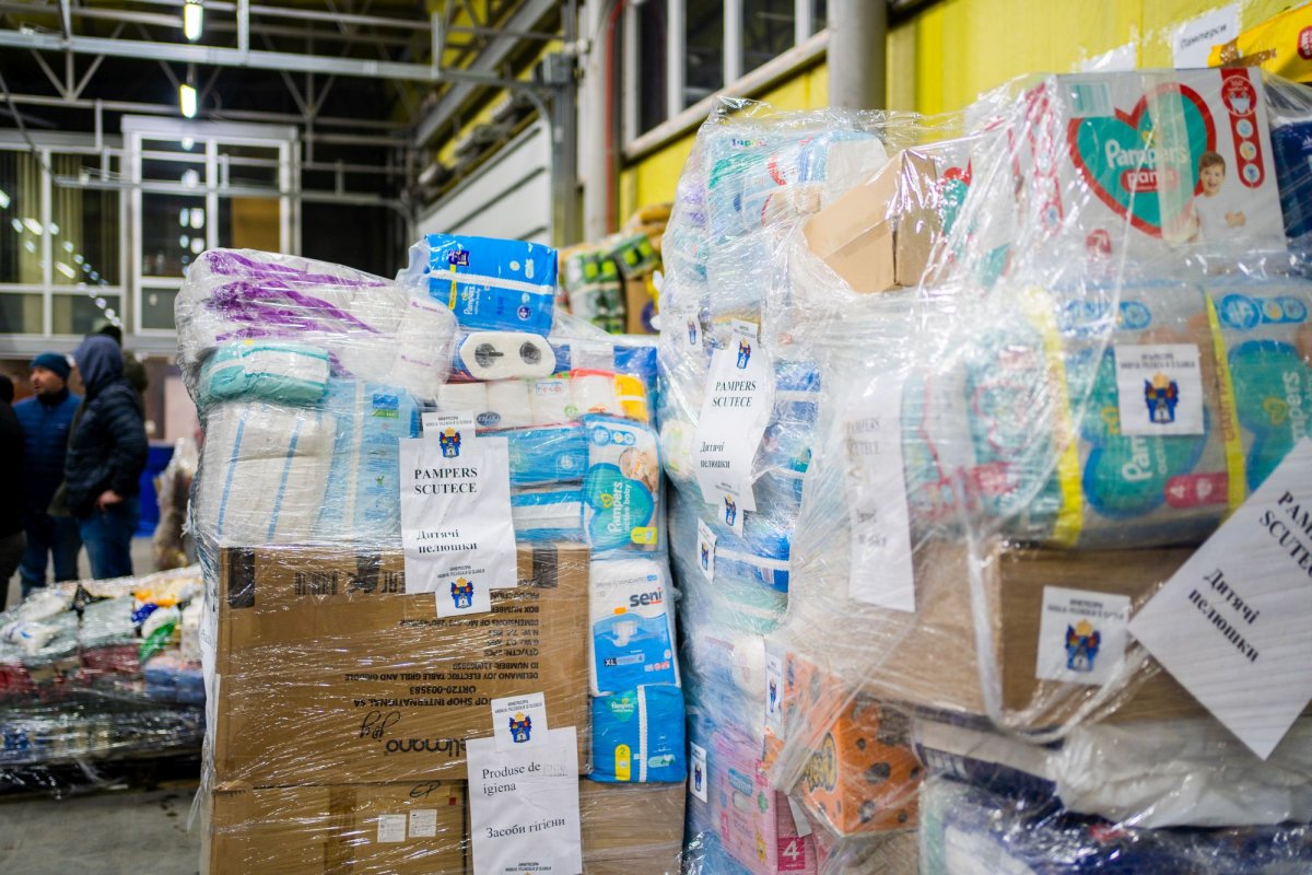 Un nou convoi umanitar din Arhiepiscopia Sucevei și Rădăuților a ajuns la Cernăuți 206180