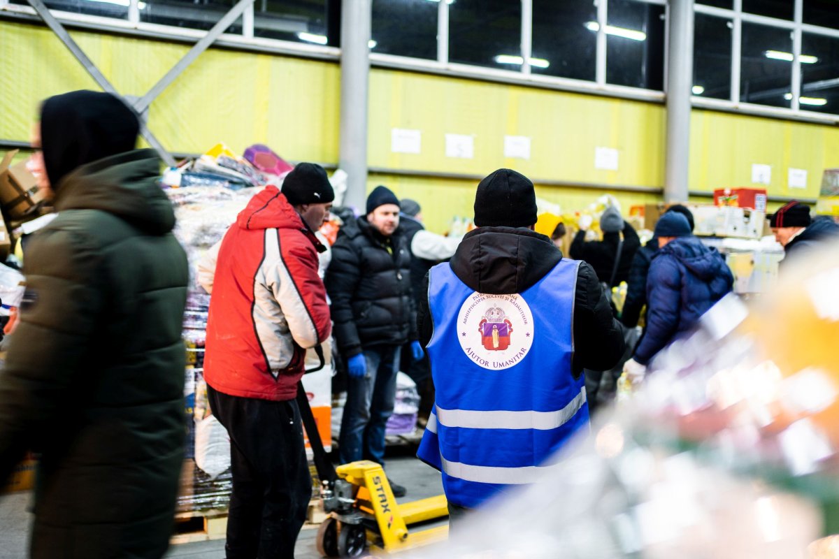 Un nou convoi umanitar din Arhiepiscopia Sucevei și Rădăuților a ajuns la Cernăuți 206188