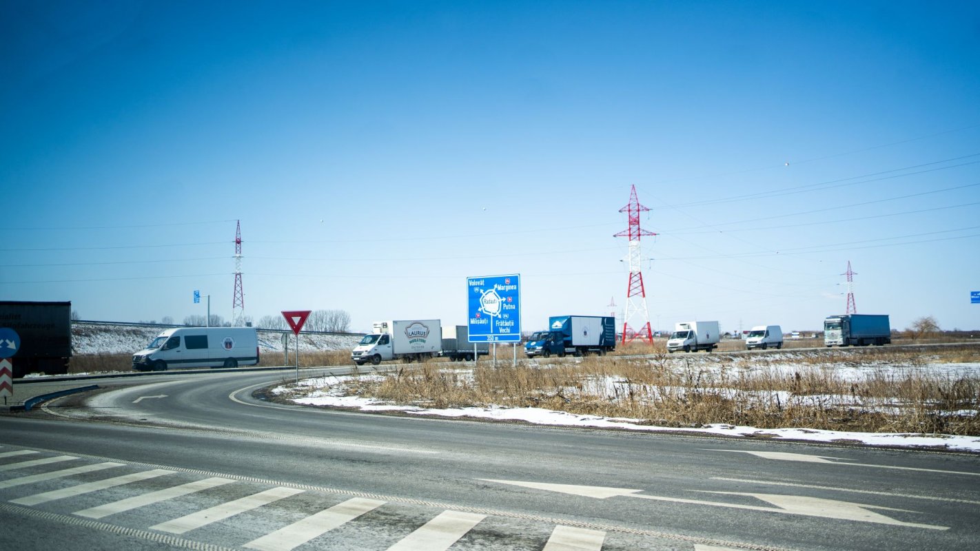 Un nou convoi umanitar din Arhiepiscopia Sucevei și Rădăuților a ajuns la Cernăuți 206204