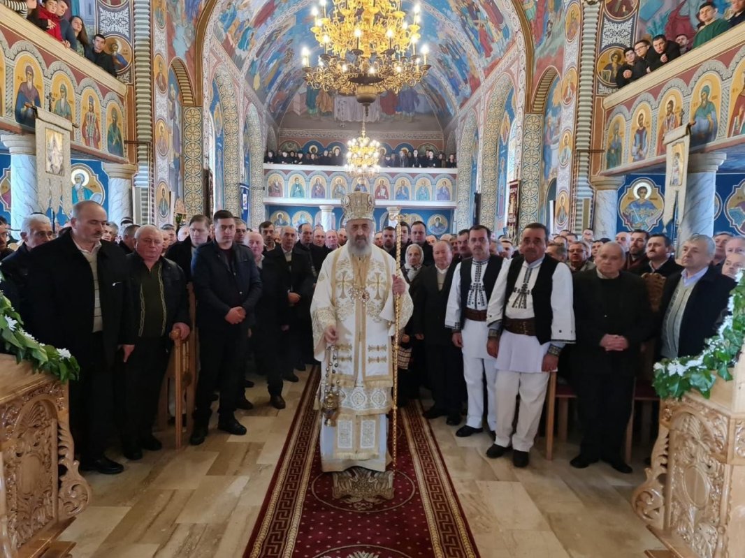 Resfințirea Bisericii din localitatea Șugag, județul Alba 206404