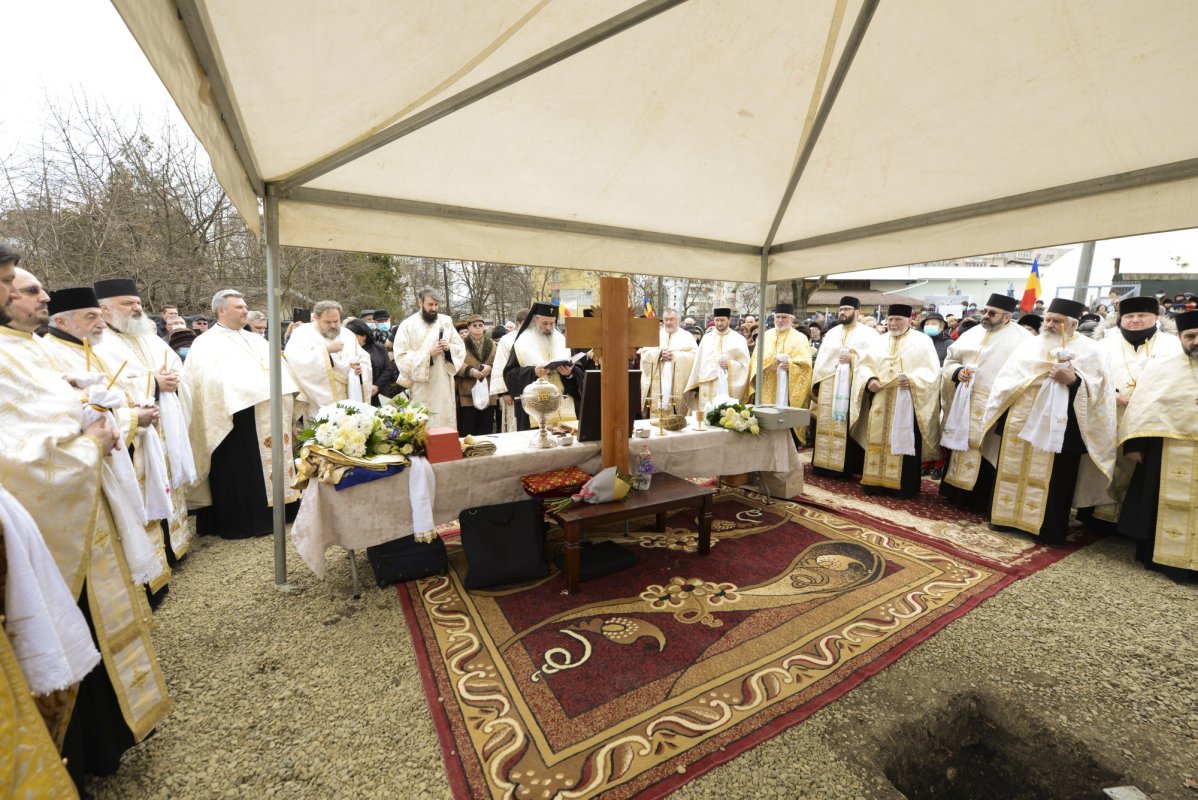 Piatră de temelie pentru o nouă biserică în municipiul Iași 206552