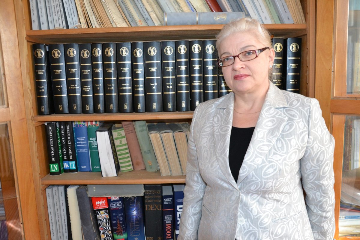 „Limba vorbită, ca și veșmintele, te reprezintă” 206625