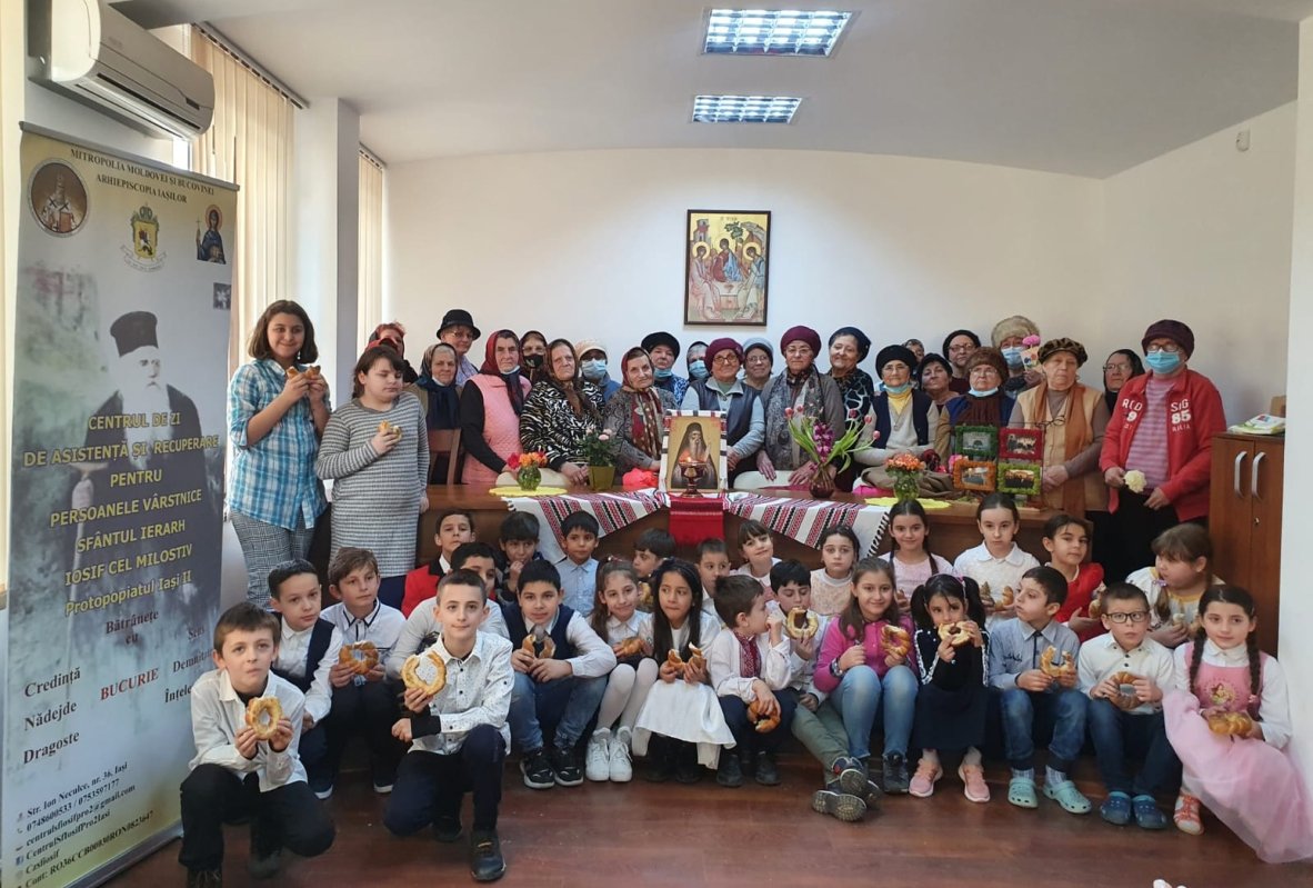 „Cântec și poezie pentru bunica” - punți intergeneraționale 206777