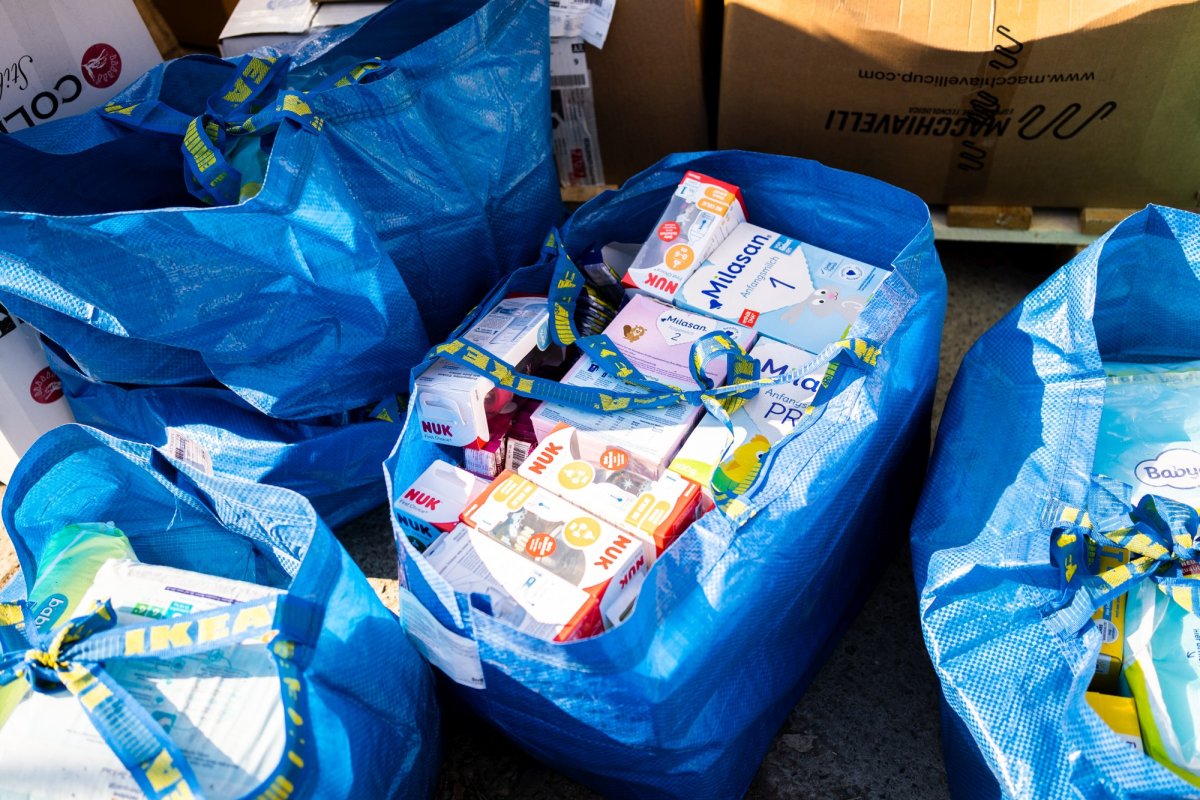 Elevii Seminarului Teologic Liceal Ortodox „Mitropolitul Dosoftei” din Suceava se alătură acțiunilor de sprijinire a refugiaților ucraineni 206854