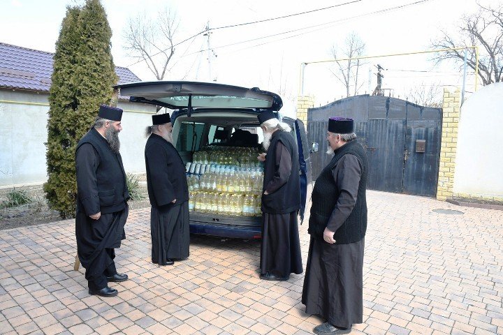 Mănăstirea Hadâmbu alături de fraţii din stânga Prutului 206862