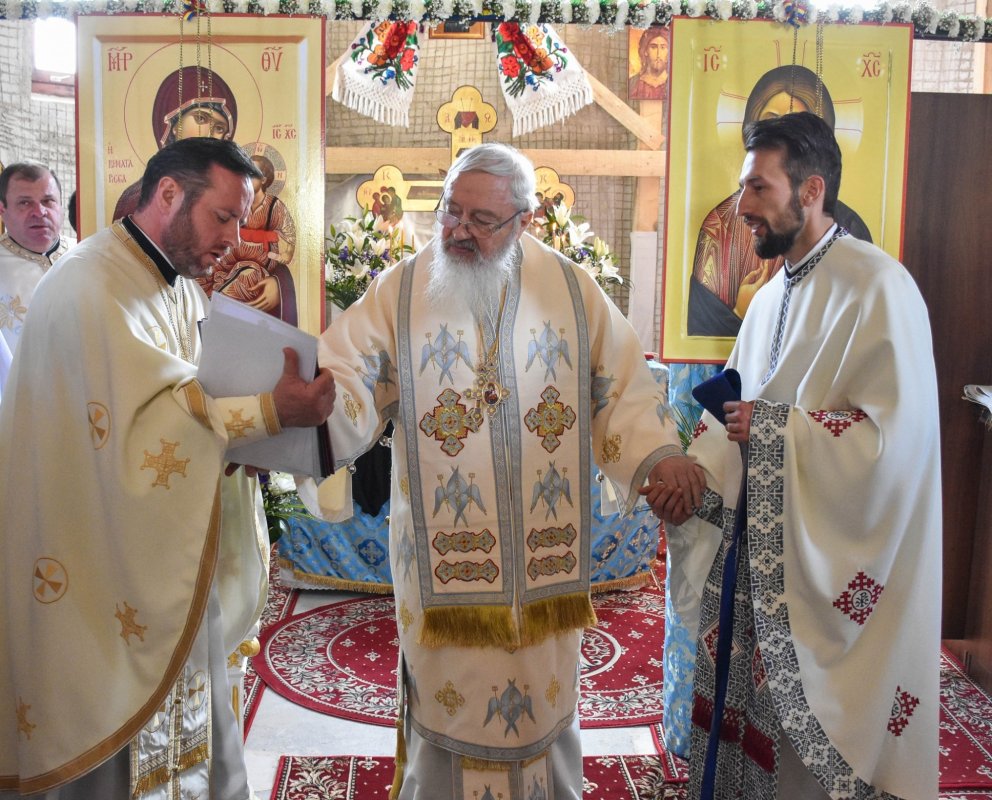 Binecuvântare pentru comunitatea din Bața, Protopopiatul Beclean 207061