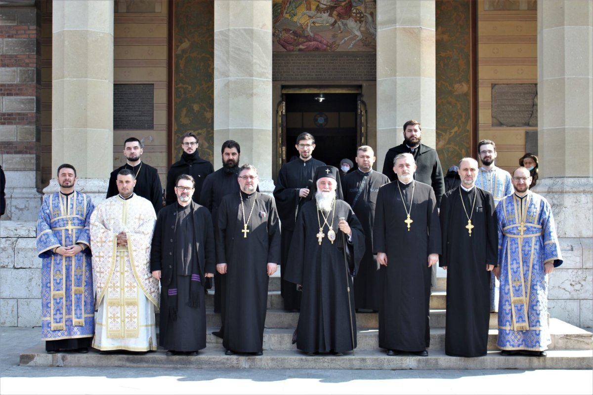 Hirotonie la Catedrala Mitropolitană din Craiova 207086