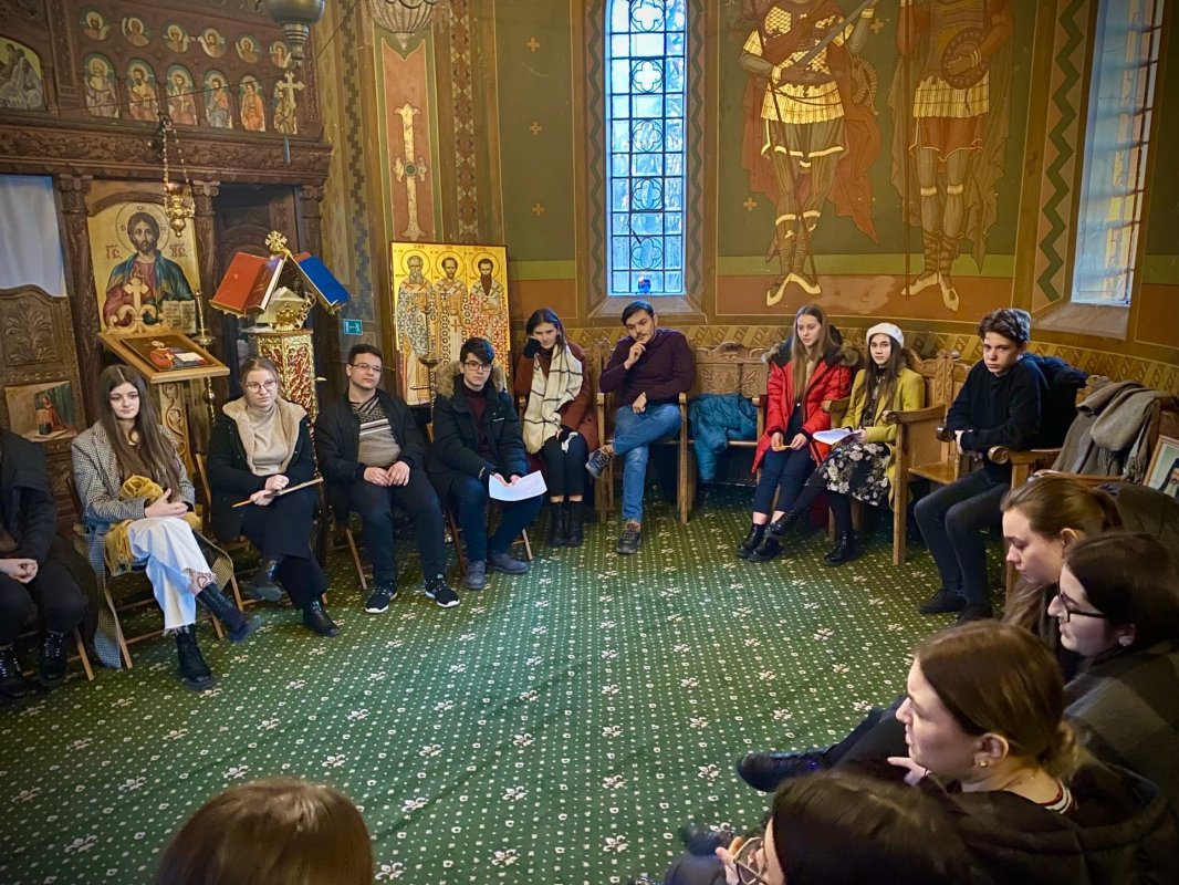 Uniţi în rugăciune şi prietenie 206886