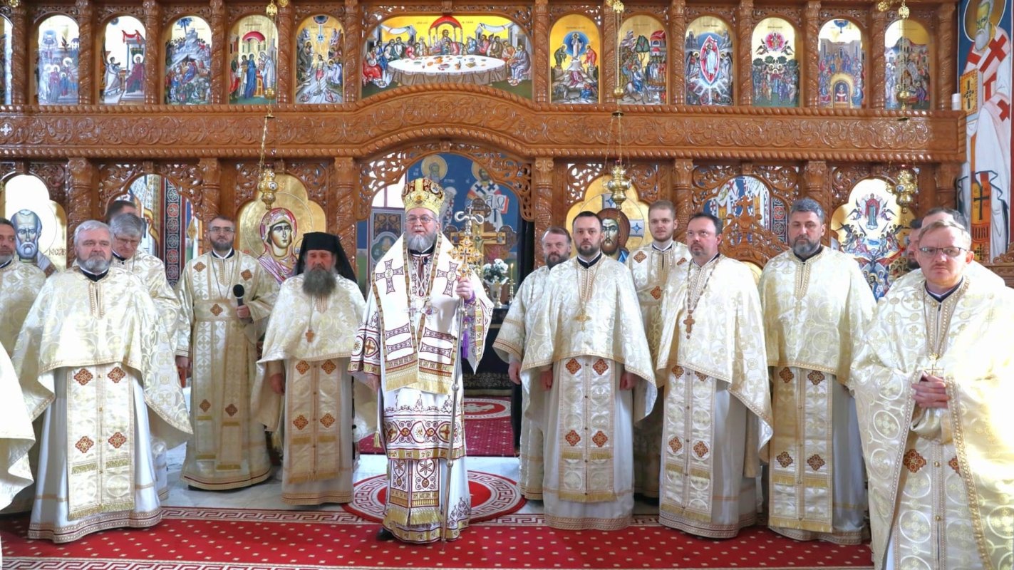 Slujire arhierească la Mănăstirea „Izvorul Tămăduirii”-Măriuş, Satu Mare 207146