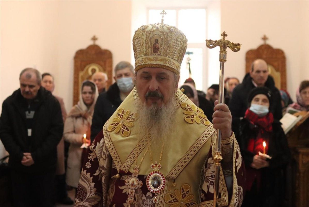 Slujire arhierească la Paraclisul Mitropolitan din Chișinău 207137