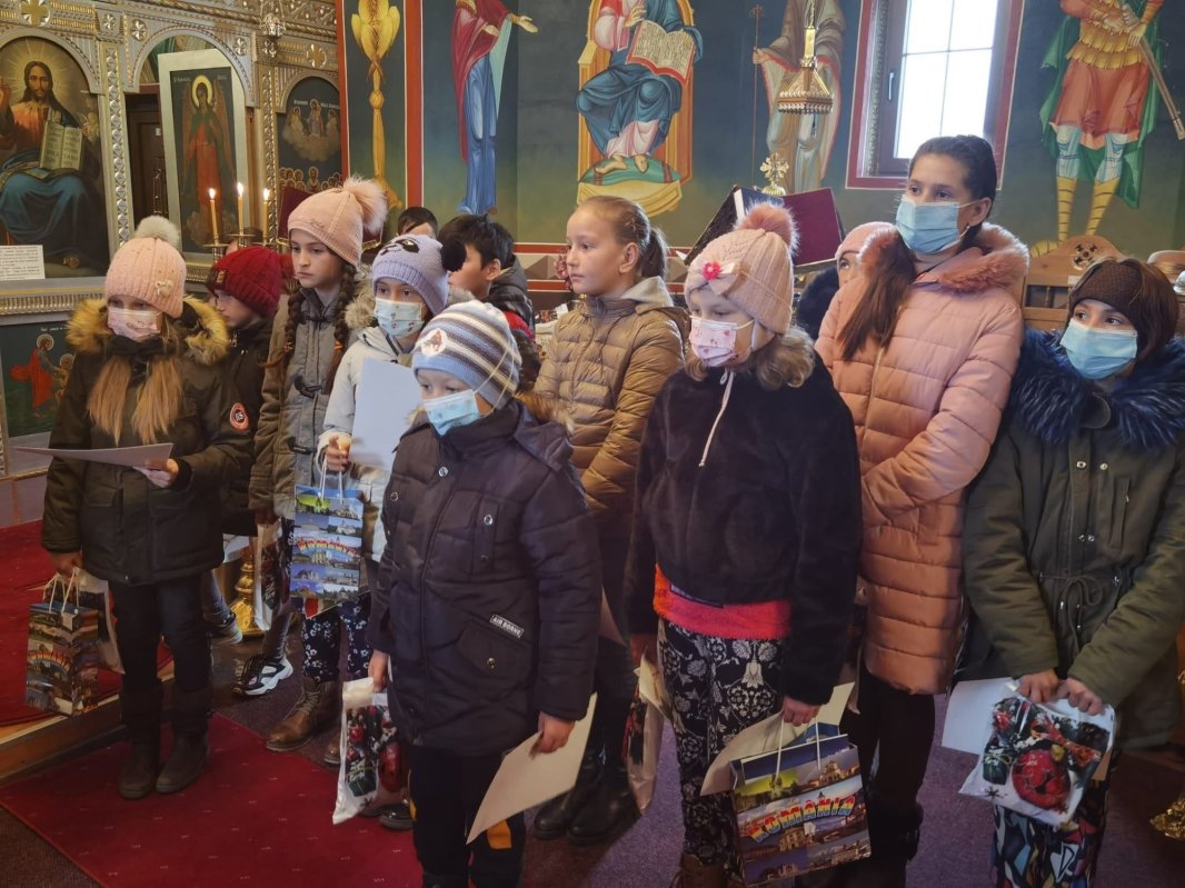 „Datorită dumneavoastră  eu cred în Dumnezeu” 207352