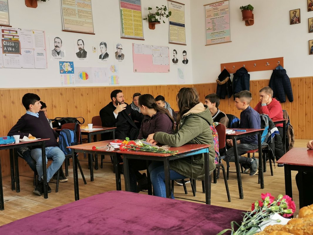 „Datorită dumneavoastră  eu cred în Dumnezeu” 207360