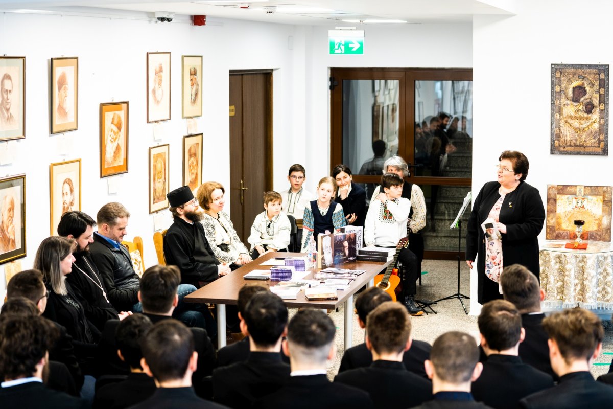 Întâlnire cu mărturisitorii carcerei comuniste la Seminarul Teologic din Suceava 207376