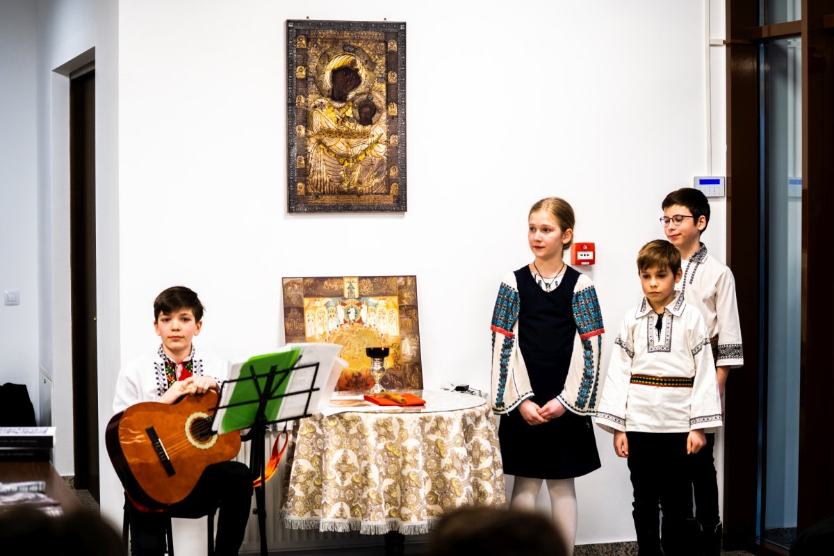 Întâlnire cu mărturisitorii carcerei comuniste la Seminarul Teologic din Suceava 207377