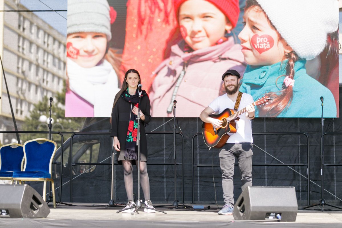 O mie de persoane la „Marșul pentru viață” organizat în Iași 207730