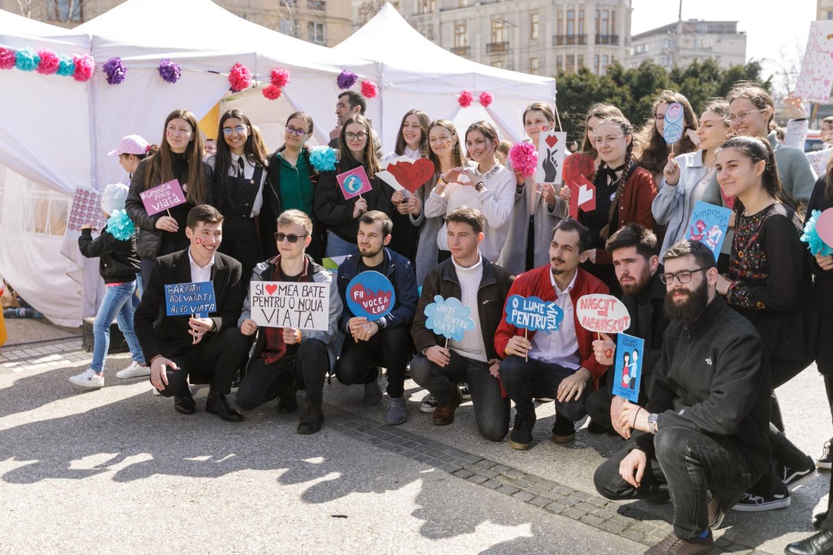 O mie de persoane la „Marșul pentru viață” organizat în Iași 207731