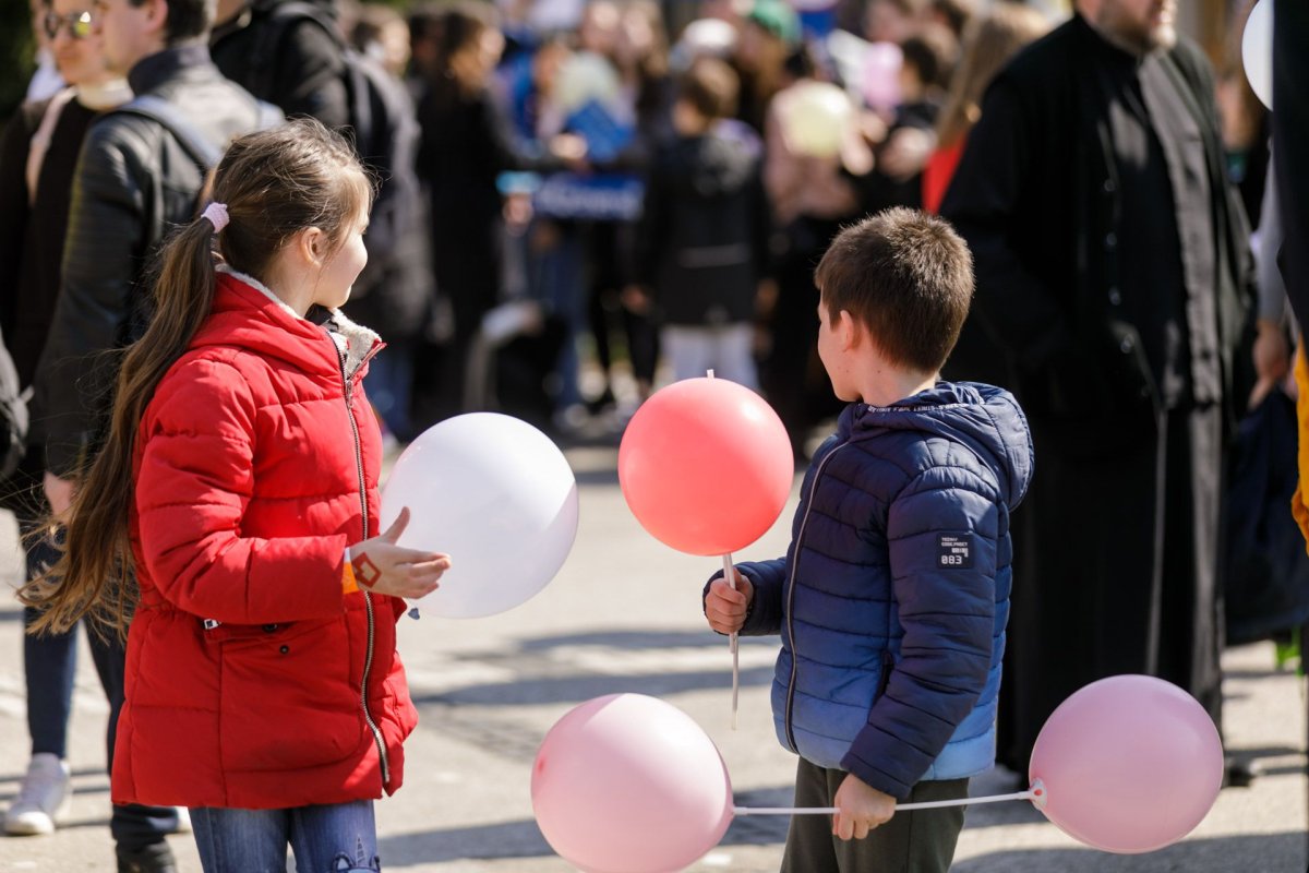 O mie de persoane la „Marșul pentru viață” organizat în Iași 207750