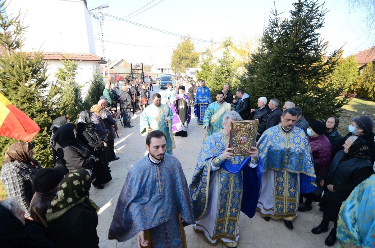 Hramul Parohiei Mărcești din Arhiepiscopia Târgoviștei 207708