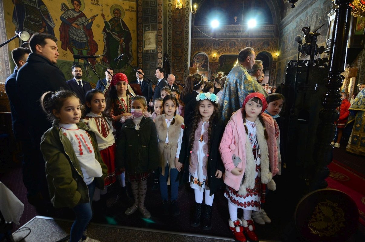 Hramul Parohiei Mărcești din Arhiepiscopia Târgoviștei 207711