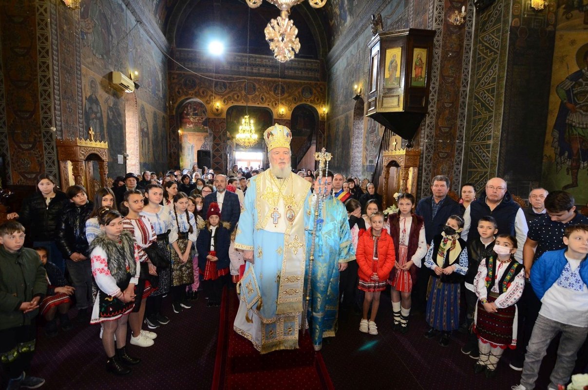 Hramul Parohiei Mărcești din Arhiepiscopia Târgoviștei 207712