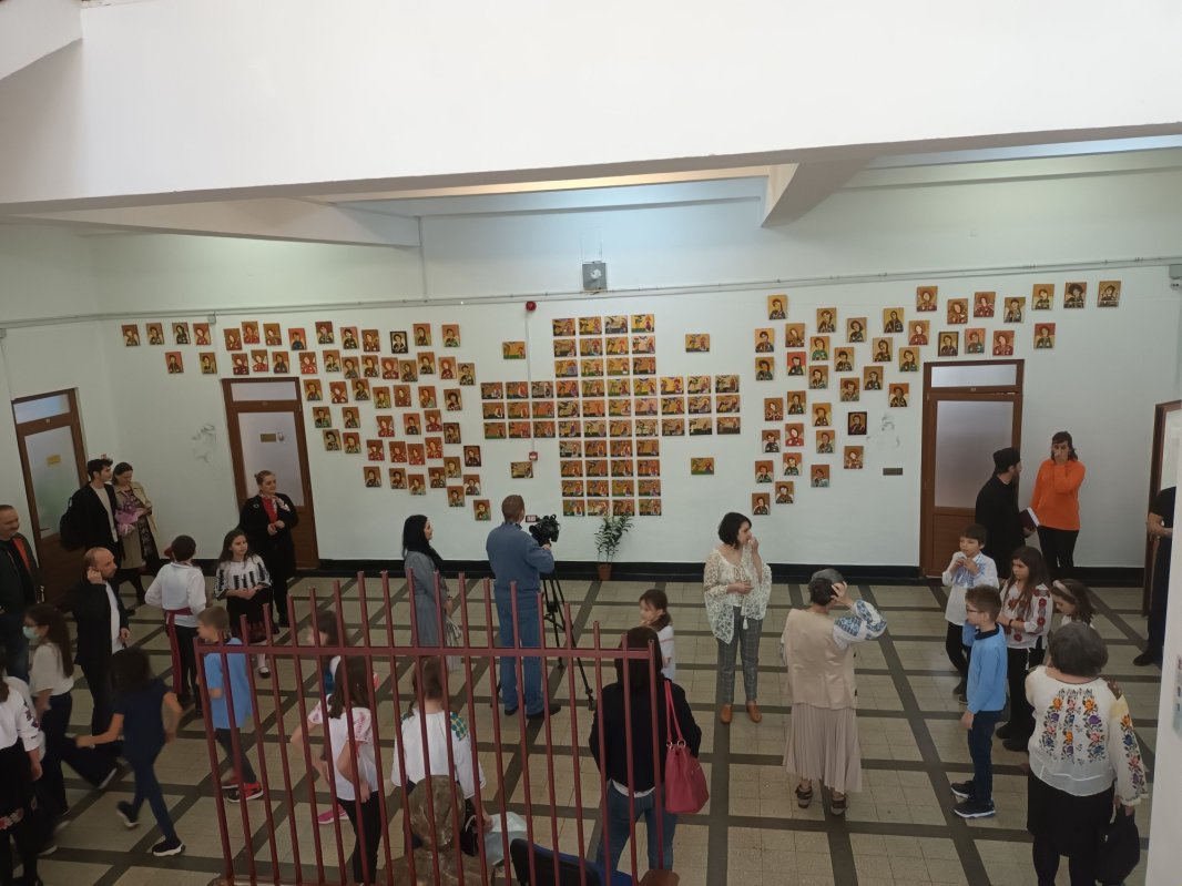 Buna Vestire la Liceul „Anastasia Popescu” 208098