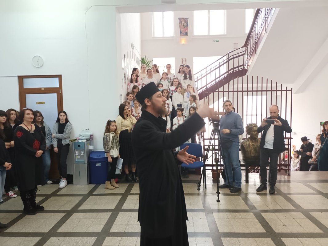 Buna Vestire la Liceul „Anastasia Popescu” 208102