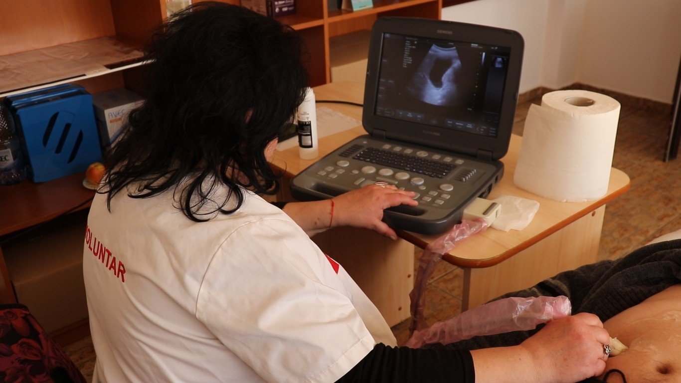 Consultații medicale gratuite pentru persoane din mediul rural 208155