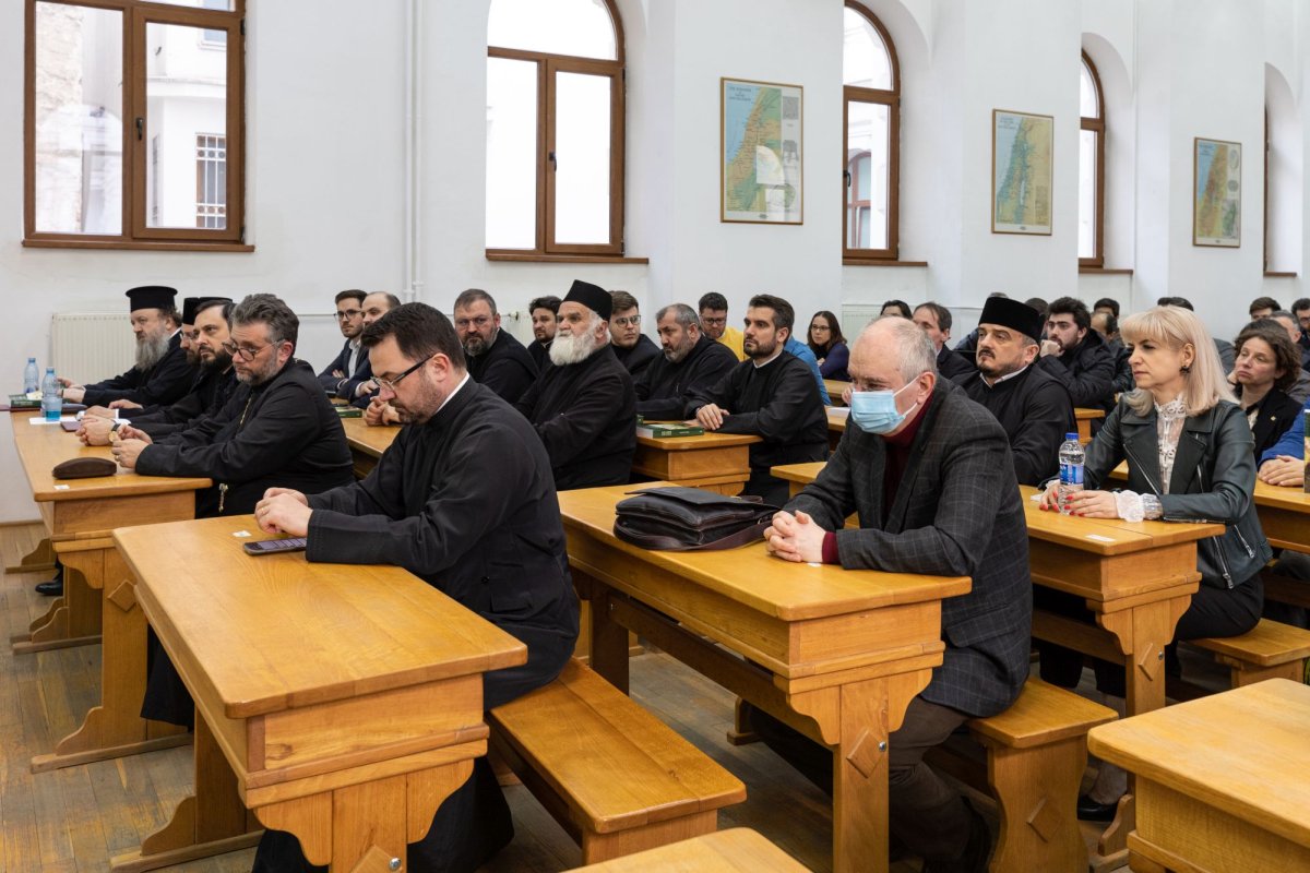 Lansarea volumului „Tehnicizarea inumană a vieţii” 208225