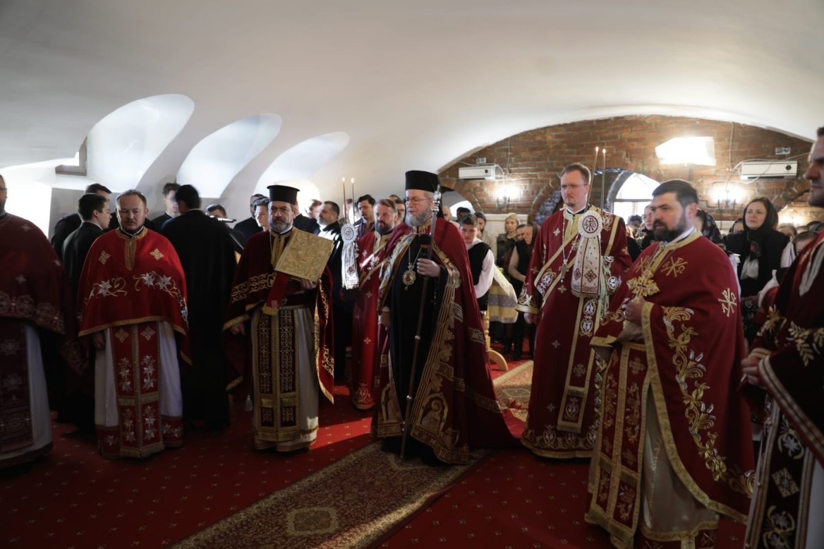 Sărbătoare la Parohia Rozavlea Şesu Mănăstirii, Maramureş 208147