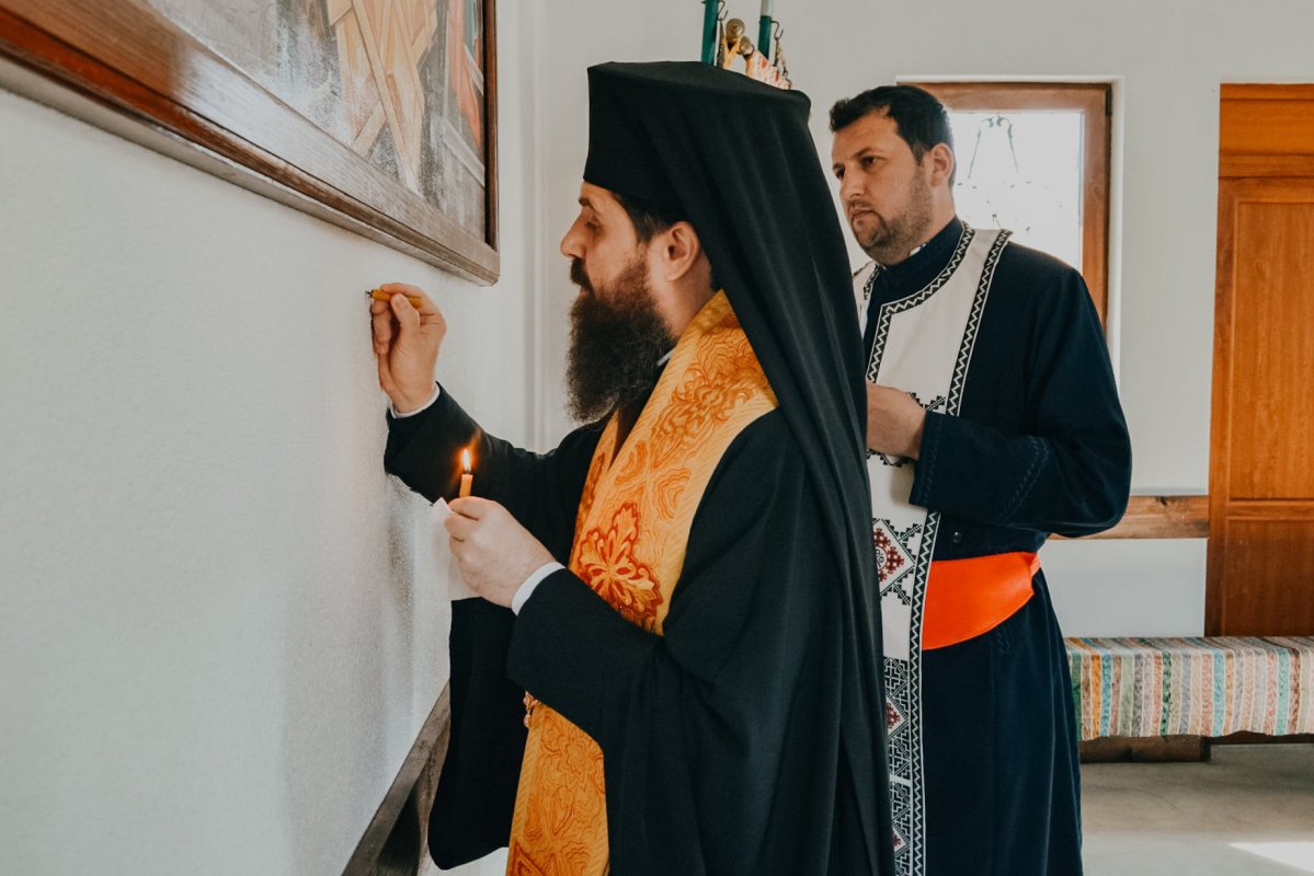 Sfinţirea capelei mortuare și a monumentului eroilor din Budești-Fânațe 208136