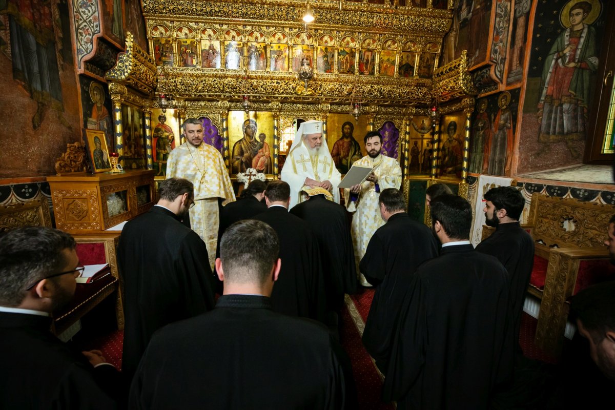 Hirotesii întru duhovnic la paraclisul istoric al Reședinței Patriarhale 208363
