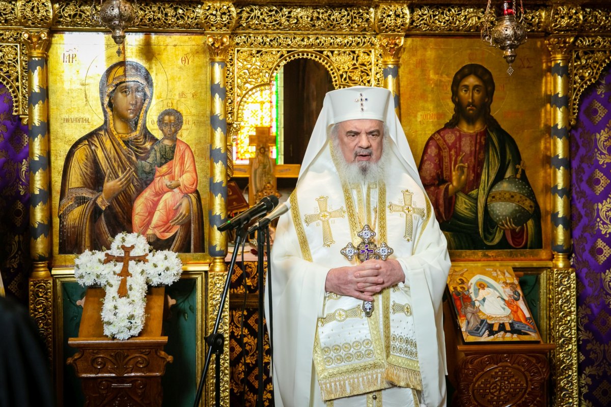 Hirotesii întru duhovnic la paraclisul istoric al Reședinței Patriarhale 208381